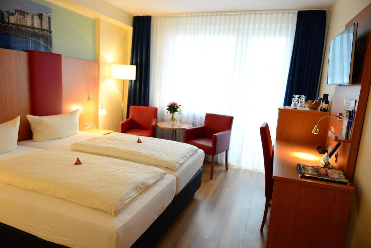 Hotel National Duesseldorf ภายนอก รูปภาพ