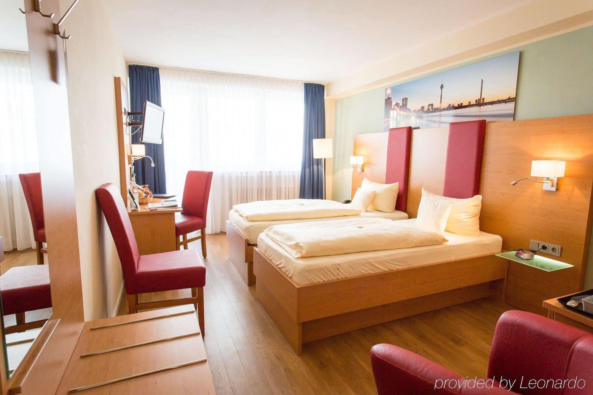 Hotel National Duesseldorf ภายนอก รูปภาพ