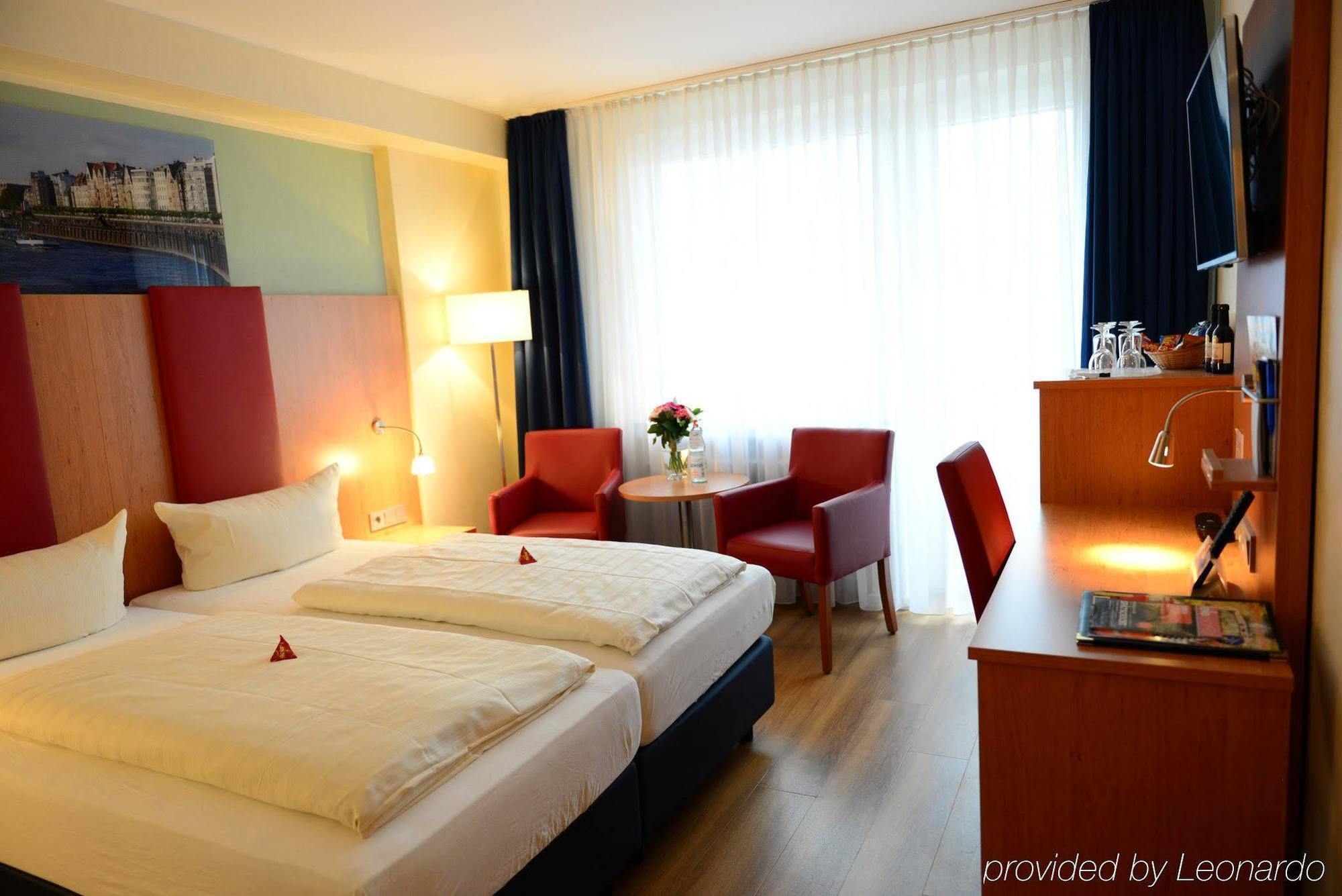 Hotel National Duesseldorf ภายนอก รูปภาพ