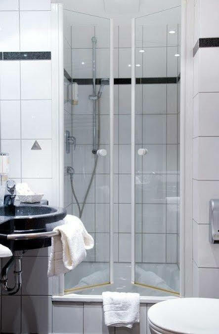 Hotel National Duesseldorf ภายนอก รูปภาพ